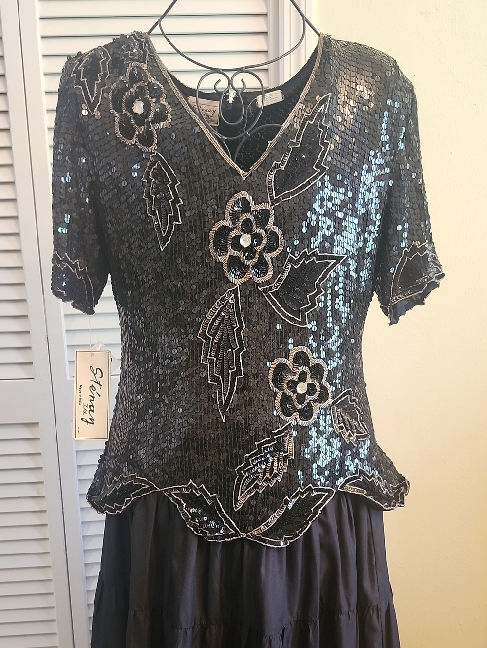 Vintsge Stenay Embellishe Women's Top.